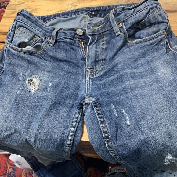 Vigoss Thompson Tomboy Boyfriend Distressed Dark Wash Womens Jeans Size 26x27 - Picture 3 of 7